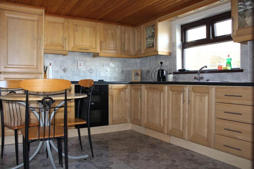4 Bedroom Traditional Irish Farm House Killybegs Donegal Town Buitenkant foto